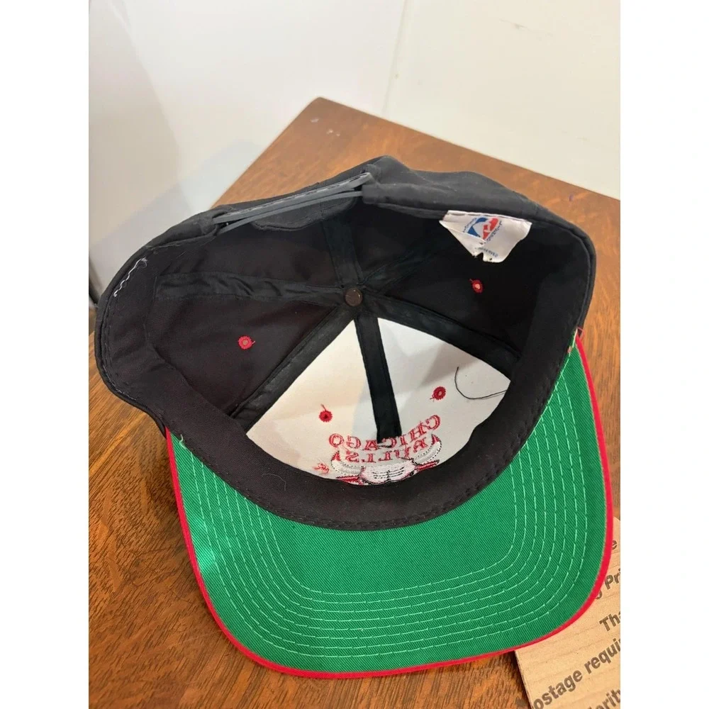 Vintage Chicago Bulls Hat‎ Snap Back Mens One Size Black Red NBA Basketball 90s